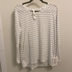 NWT Lululemon Emerald Long Sleeve, size 10